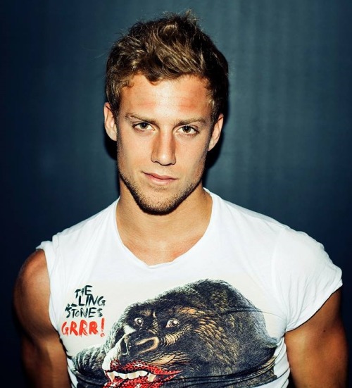 amanthing:  Visit amanthing Hunk Edition Blog With 9 Different Categories of HOT MEN to Choose From 