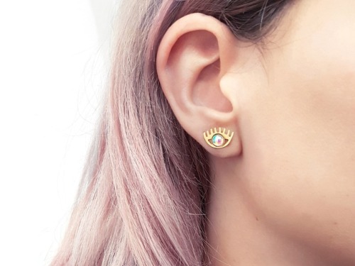 sosuperawesome:sosuperawesome:Iridescent Earrings and Ear Jackets, by 416am on EtsySee our ‘jewelry’