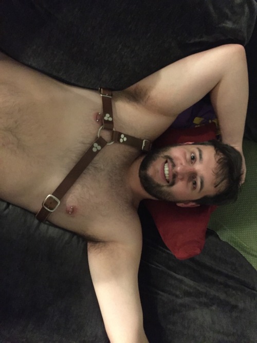 gays-cats-and-funnies:  downwithpantsuniverse:  Days like this remind me that I have THE SEXIEST HUSBAND EVER!  Cutie :)