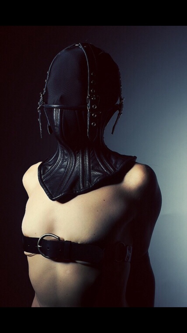 keres-nirvana:  I would happily trade places with the sub in each photo.stay in that