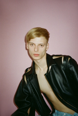 fagunt:   Alexs’ shot by Chloe Orefice  and styled by John Handford for Fucking Young!   