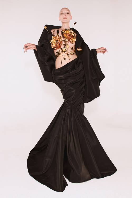 Schiaparelli by Daniel Roseberry, Fall 2021 Couture Credits:Marie Chaix - Fashion Editor/StylistAkem