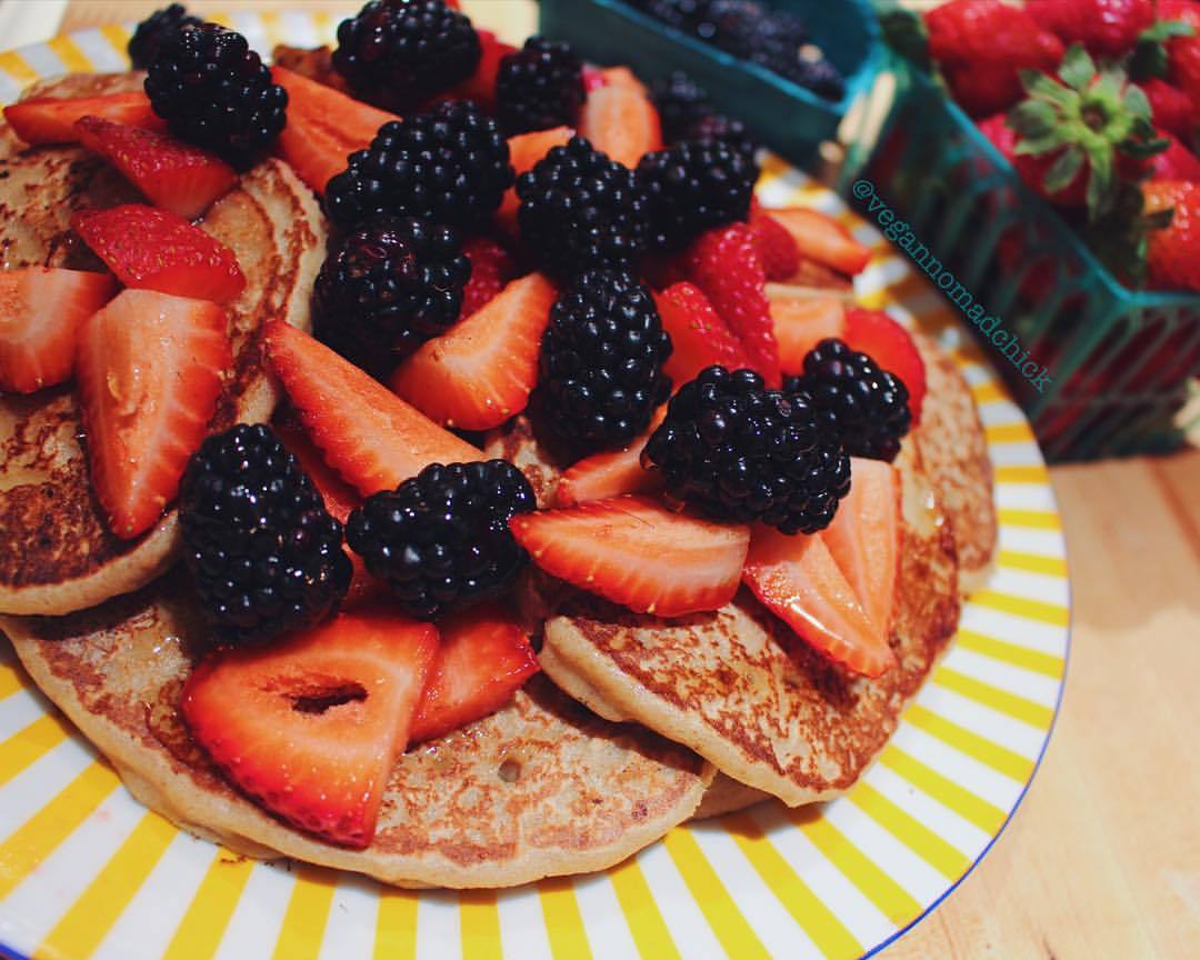 vegannomadchick:  Can’t sleep…📷 #latergram of my din-din: I had pancakes for