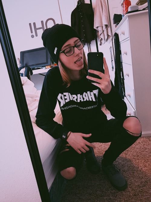 seaside-sigh:all black 🖤