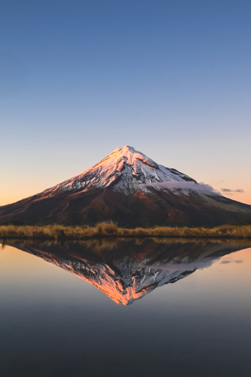 lsleofskye:  Taranaki reflections captured from Pouakai Tarn