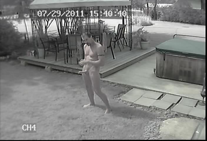 malepublicnudity:  &lt;A href=“http://memphisshowoff.tumblr.com”&gt;http://memphisshowoff.tumblr.com&lt;/a&gt; 