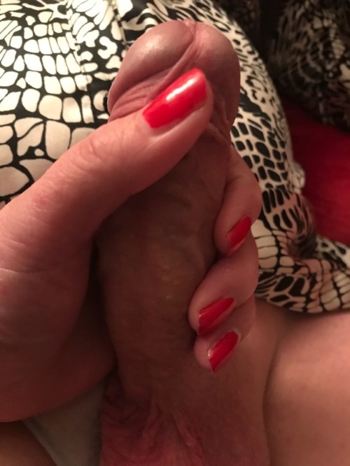 love-mick-22-me:Please let me do that for you then you can put it in my ass or I could put mine in y