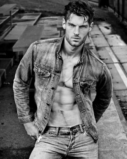maskulinity:  Thor Henriksen