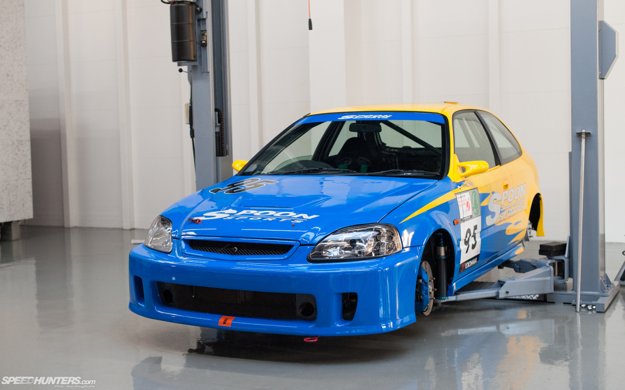 besthondas:  http://www.speedhunters.com/2013/02/spoon-sports-ek9/ 