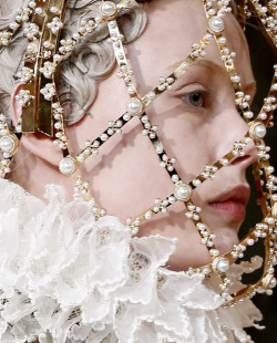  frida gustavsson at alexander mcqueen autumn/winter