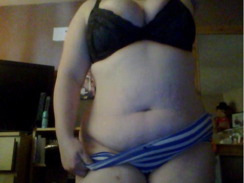 georgieboo-x:  Morning fatness.    sweet