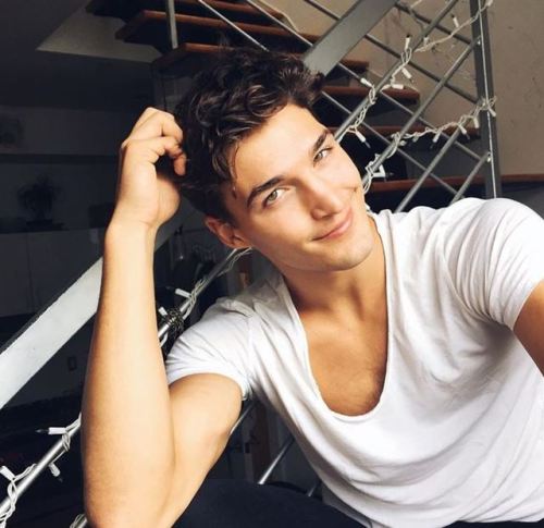 hottestboysmodels:  Model Andrew Lewandowski gets naked!More boys & models: https://hottestboysmodels.tumblr.com/