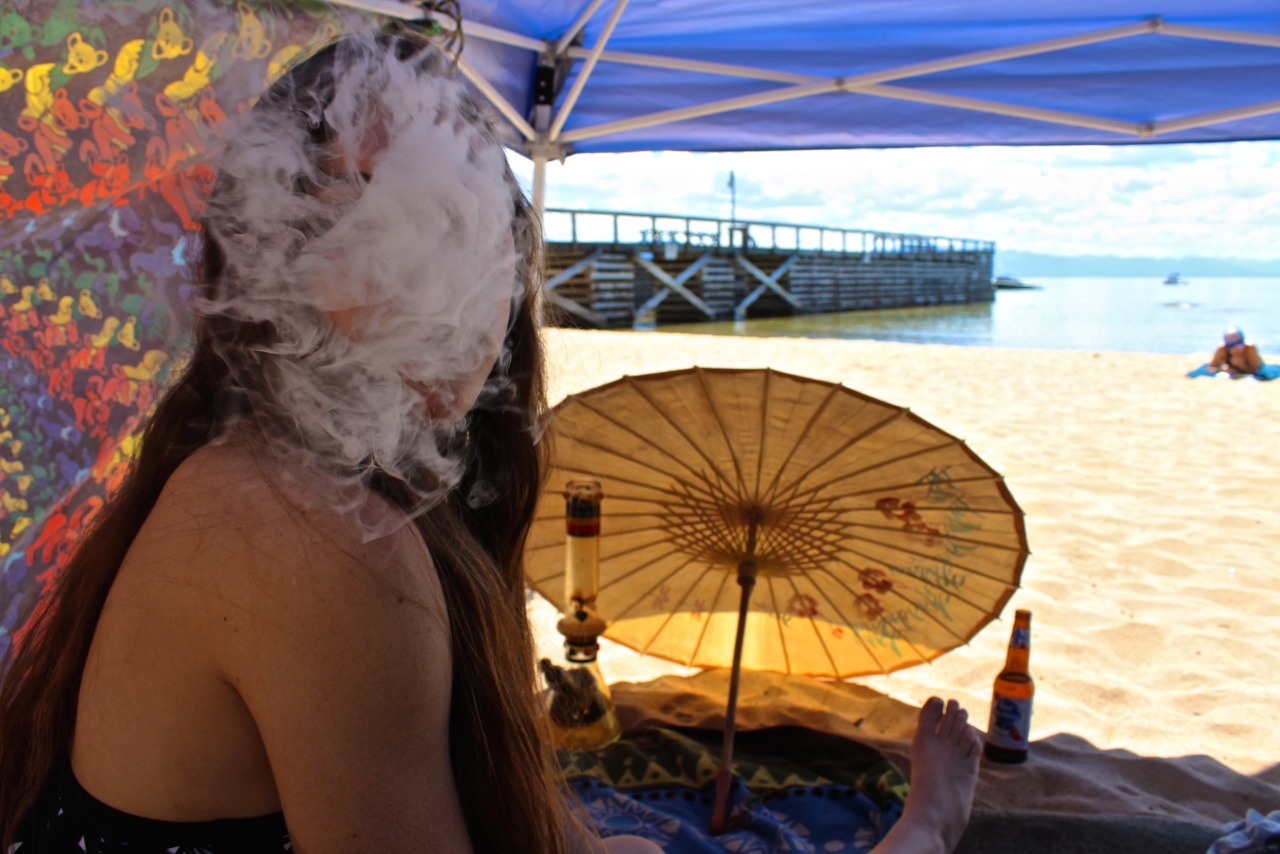veraisastoner:  baesically-bad:  Tahoe days  this is beautiful, I wish I was here 