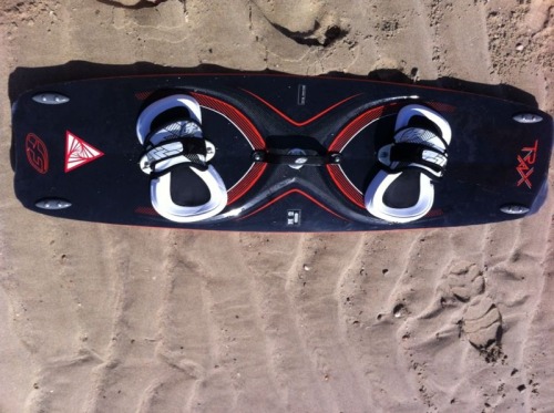 A new nice kiteboard! Testing it and maybe buy it.