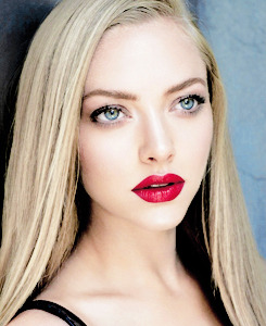 amandamseyfrieddaily:  Amanda Seyfried for