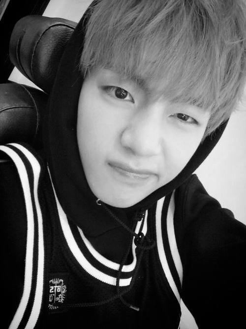 c-hunji:  BTS Selcas » V