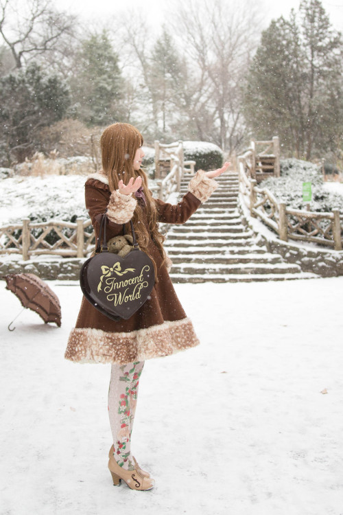 victorianme: Winter in Central Park - my white (and freezing) wonderland. Coat &amp; parasol: Ba