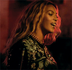 ashburtonboy:   Beyoncé + smile Smiles from the album :) 