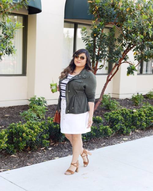 Styling @oldnavy&rsquo;s new #NeverBasic tees on my blog today! Love that they&rsquo;re the 