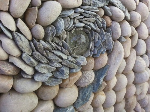 jedavu:Bricklayer Transforms Stone into Hypnotically Detailed SculpturesJohnny Clasper’s hypno