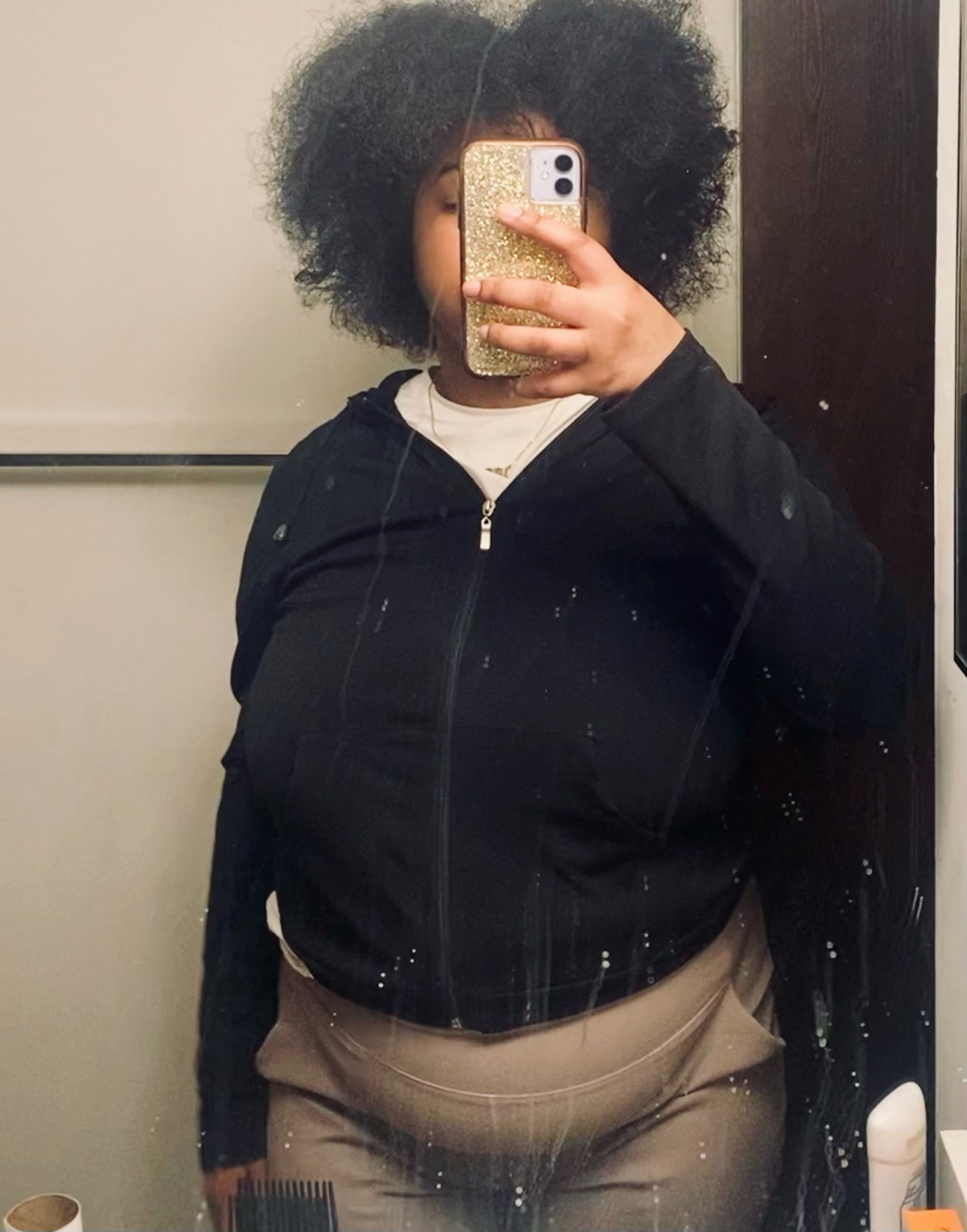 merlotsin-deactivated20220912:Shout out to my dirty mirror dawg my cut is insane