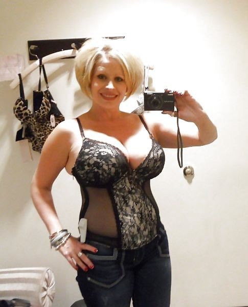 Porn photo cougar-selfie:  MILF Selfies 