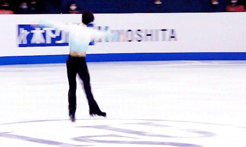 incandescentlysilver:Yuzuru Hanyu sets the world record in the short program with a score of 111.82 