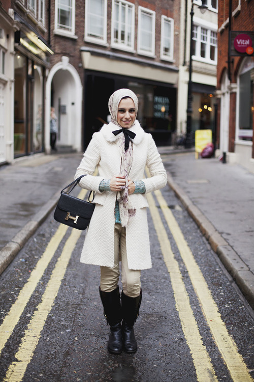 Marwa coordinating her California style with what’s required during London&rsquo;s frigid 