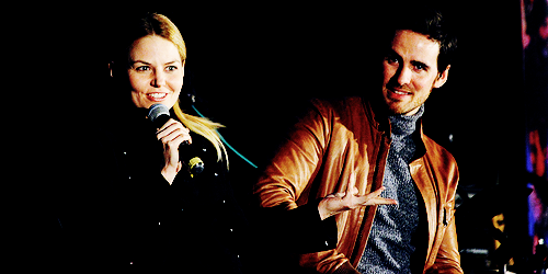 jennifermorrisonsource:Jennifer Morrison and Colin O'Donoghue onstage at the Vancouver Creation Con 