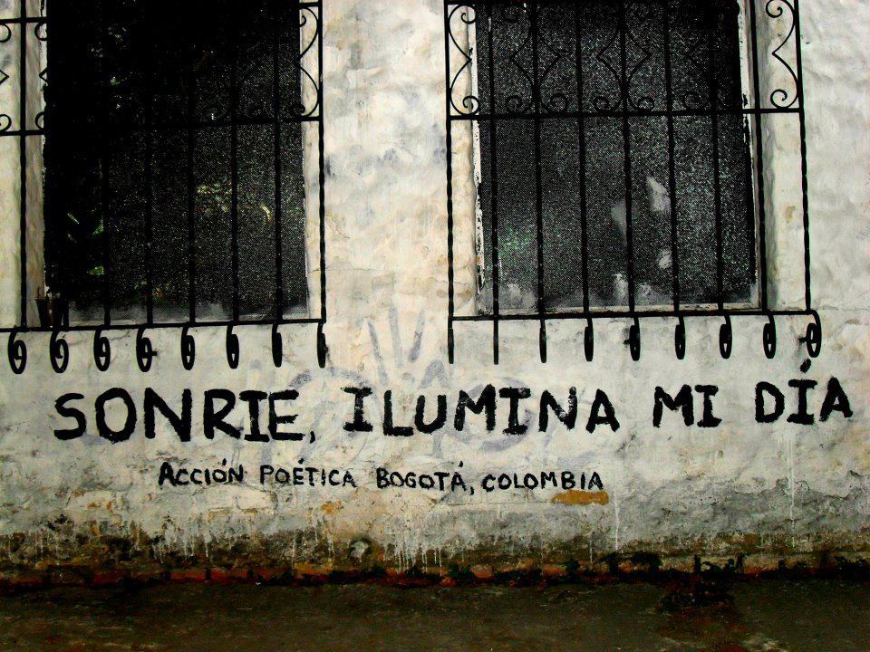 somospoesia:  solo tu sonrisa… Somos Poesia en Facebook Somos Poesia en Twitter