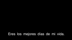 era-bulimica:  - Te daré mil razones para quedarte.  