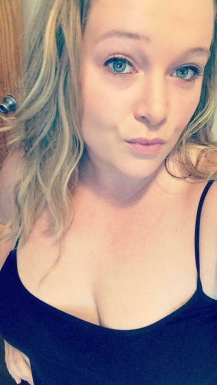 courtneyschilling:  Hey all this is Courntey the slut and she wants her photos EVERY. The more her pics get shared the more you guys get so lets help her get around! Her kik is Courtney_s1999 so message her as she loves the abuse!