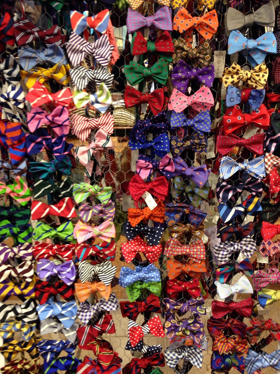mrsoutherncharm:  Never enough bowties