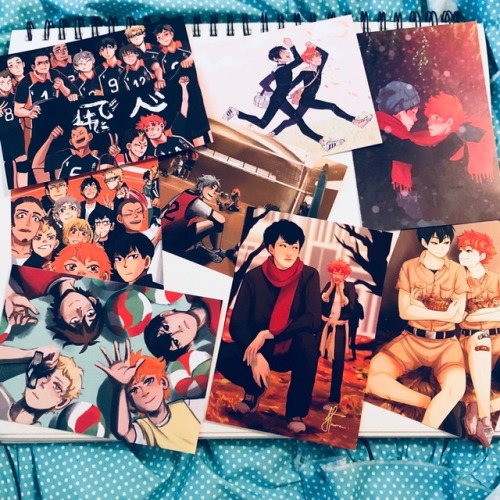 ofcrowsandkings: selling some kagehina/haikyuu art, zines, stickers and a charm dm me if interested!