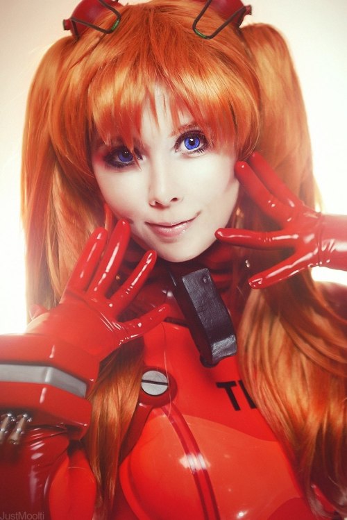 dreamerinchastity:  A lot of awesome fun Evangelion Cosplay!!! You all did great!