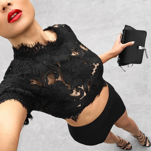 iadorefashionn:  get this top here