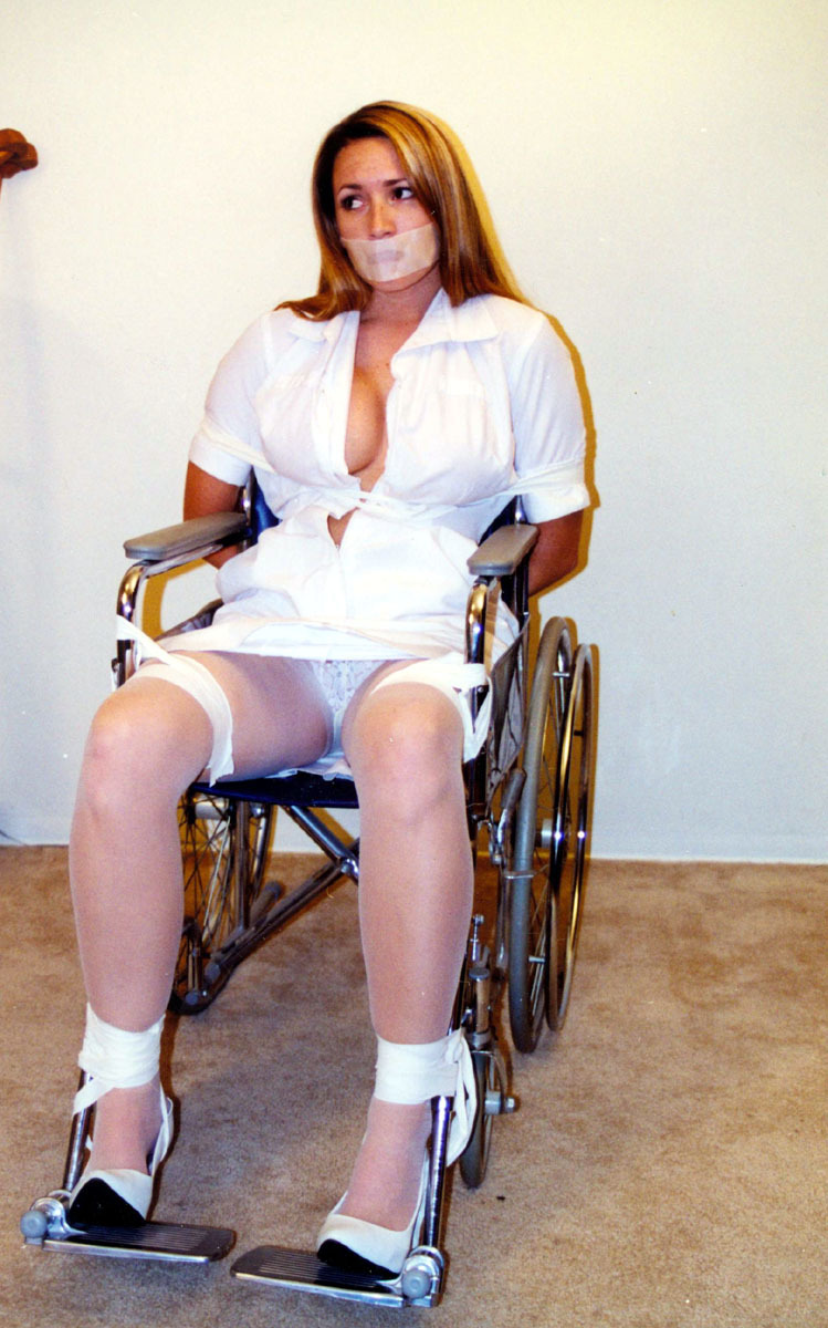 nowheretohide14:Another set from the gorgeous Andrea Neal. Once again, these are
