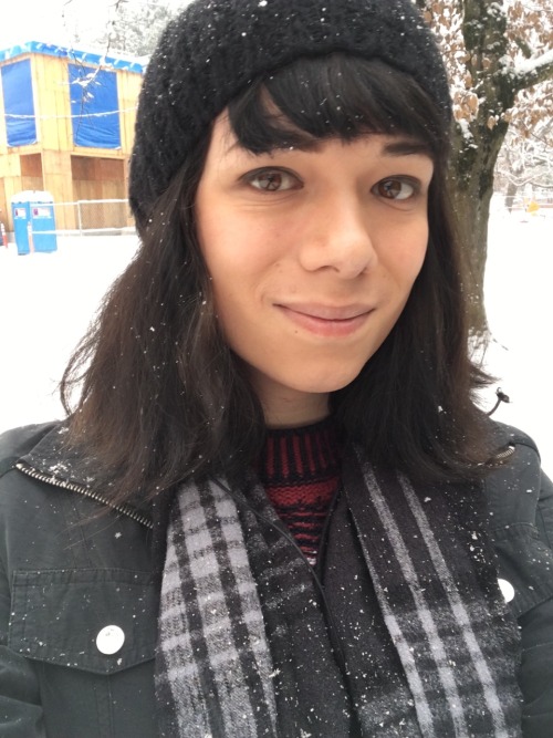 gayconflictavoider:Snow looks.