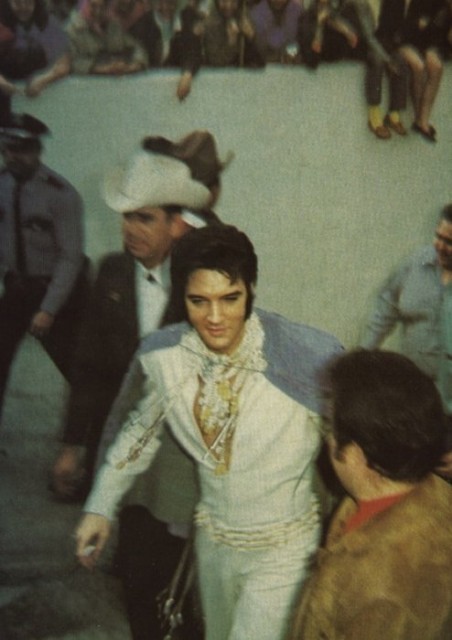 beatnikdaddio:  44 presidents. 1 king. 