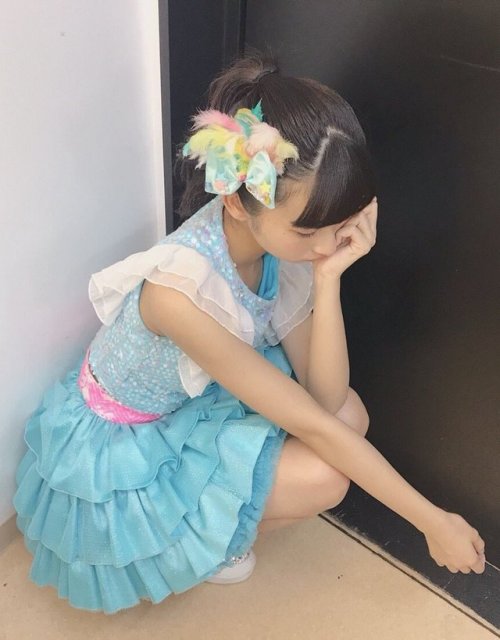 waitaminutebro:  本島莉々果（ふわふわ）(@ririkamotoshima)さん | Twitter