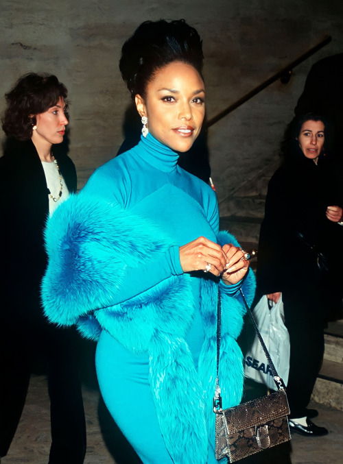 surra-de-bunda:  Style Icon: Lynn Whitfield