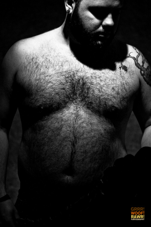 kill-kelly:  I have not posted in quite some time. Here are some photos from a fun little shoot my friend and I did on a hungover afternoon. Enjoy. 