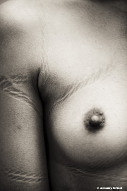 exquisitesubmission:  nsfwtravelplans:  I love rope marks on your skin.  Image by Amaury Grisel 