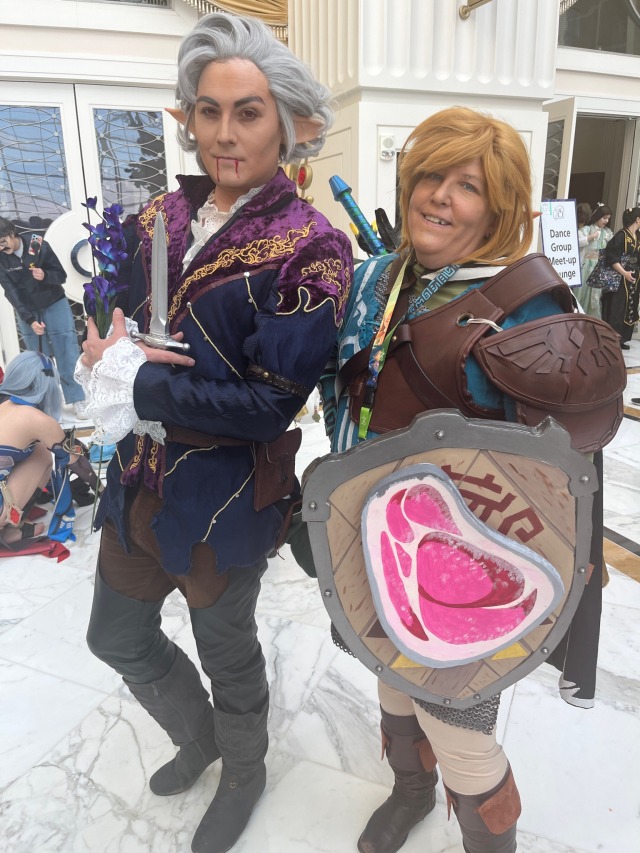 I had a really fun Katsucon, and there were a ton of Zelda cosplayers who were very excited to see other Zelda cosplayers 