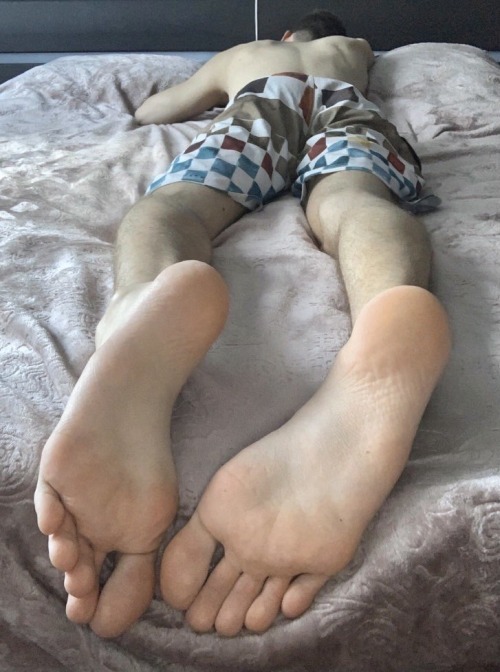 Porn notebook-male-feet: nice feet photos