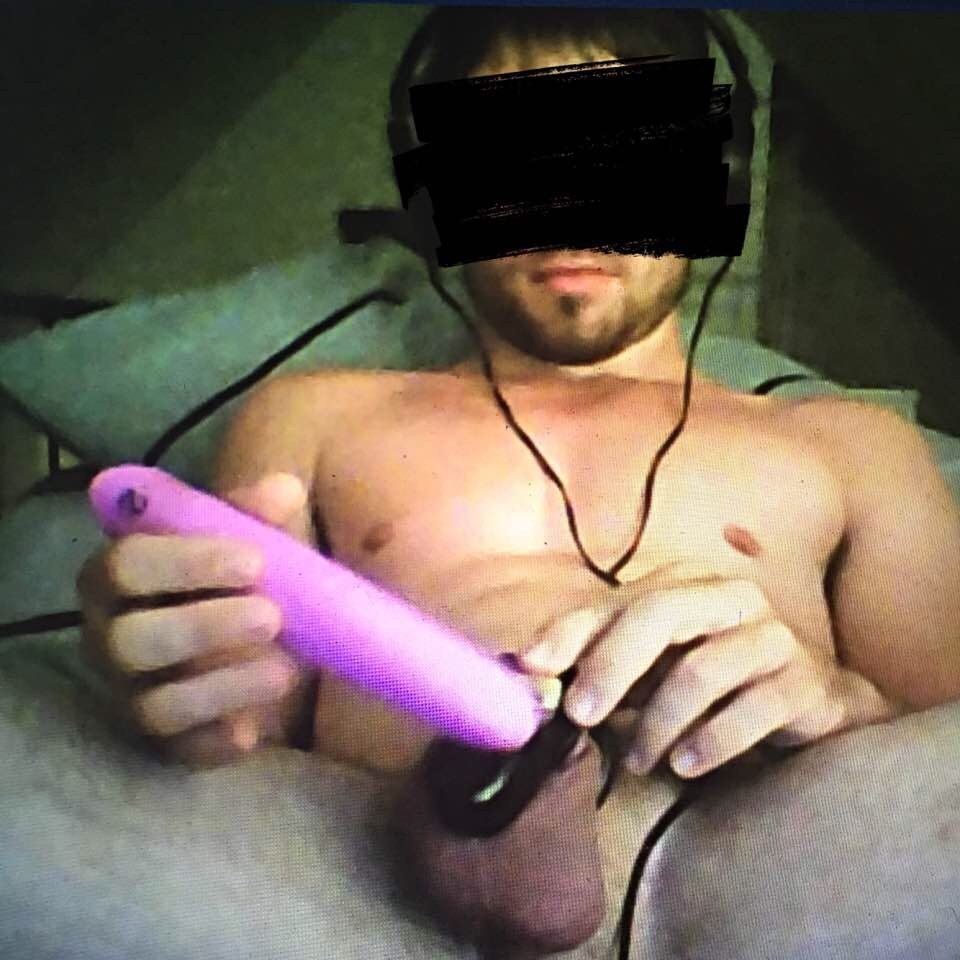 chastityboy21:  itsprincesscharlie:  Puppy seems to be enjoying tonight’s Skype