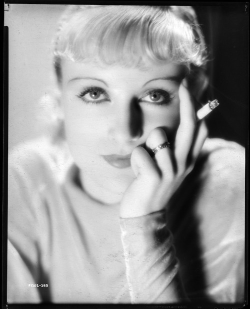 lauramcphee:  Carole Lombard, 1933 (Paramount Pictures) 