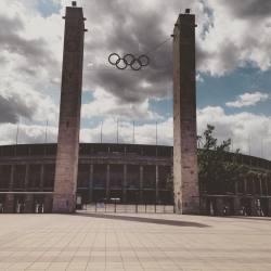 ivegivenup0ngivingup:  Olympic Rings from 1936; outside Olympiatadion. #berlin #olympics #interrailling  (at Olympiastadion, Berlin)