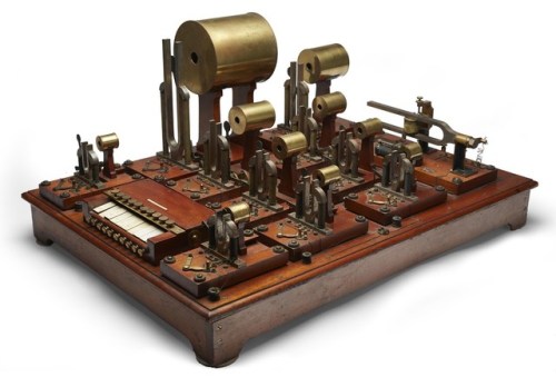 synthface - Helmholtz Sound Synthesiser. Max Kohl. Germany, 1905...