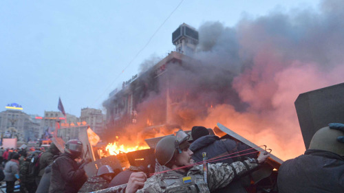 young-anarchist:  liamthesalcido:  These are some before and after shots of the Ukrane capital before and after the protests.  My heart breaks when cities burn. But for liberation and freedom, my heart burns as bright as the protester’s.   Ukrainian